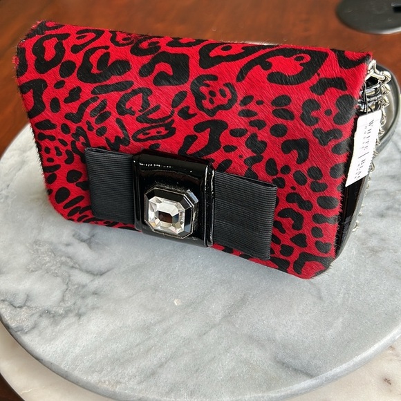 White House Black Market evening bag red and black long shoulder chain NWT - Picture 9 of 13